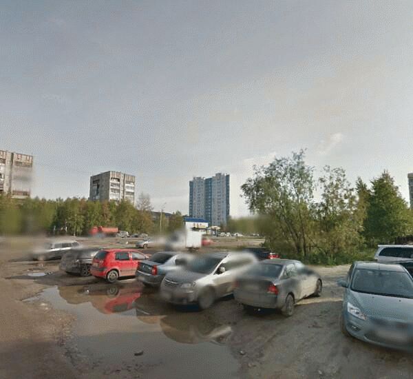 Банкомат Ханты-Мансийского Банка по адресу улица 60 лет Октября 2а